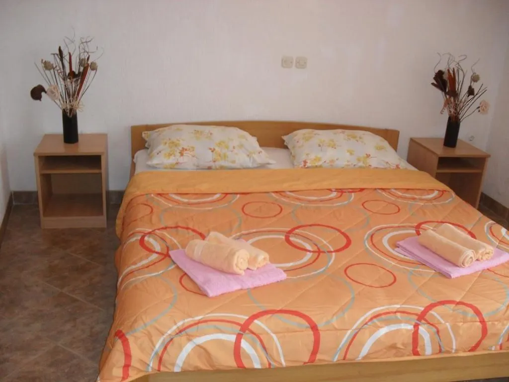 Apartment In Lopar With Balcony, Air Conditioning, Wifi 87-3